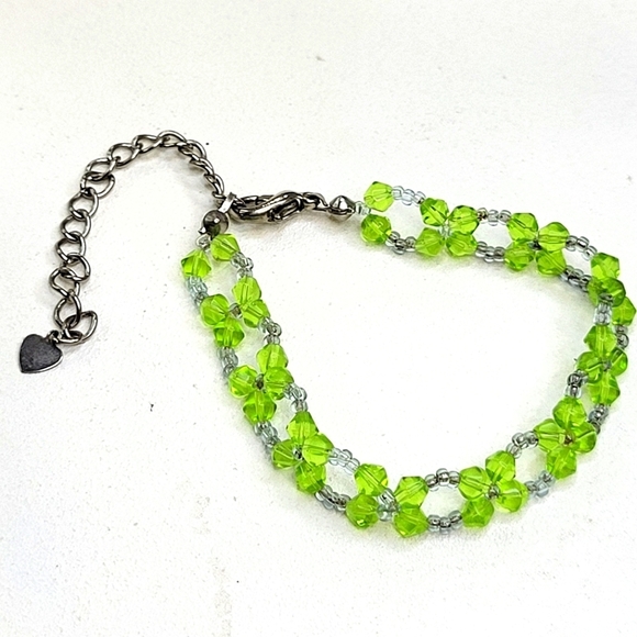 Unique Vintage Jewelry - Bright Peridot Beaded Floral Bracelet